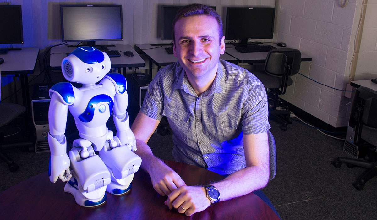 Robot and Plaku