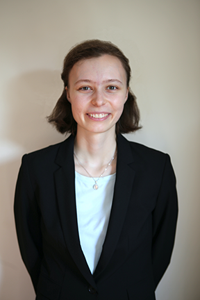 rachel_headshot_2022-2a.png